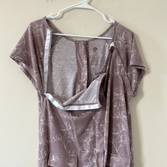 Kindred Bravely Universal Labor & Delivery Gown Lilac Bloom Size S/M/L - Picture 5 of 9